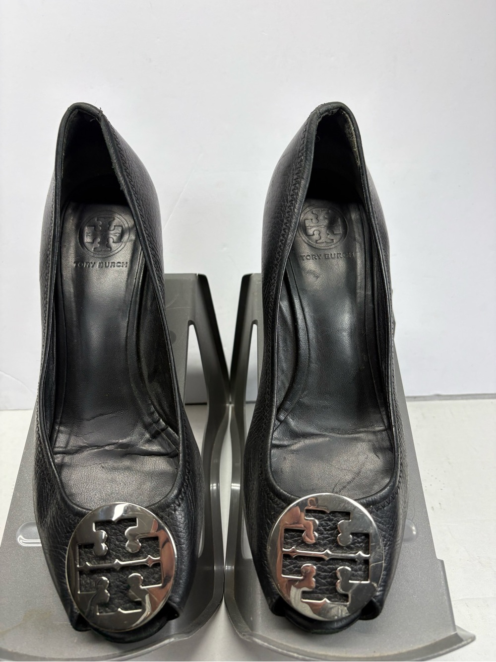 Tory Burch Sophie Wedges Black Leather Gold Tone Logo Emblem Heels 10 M